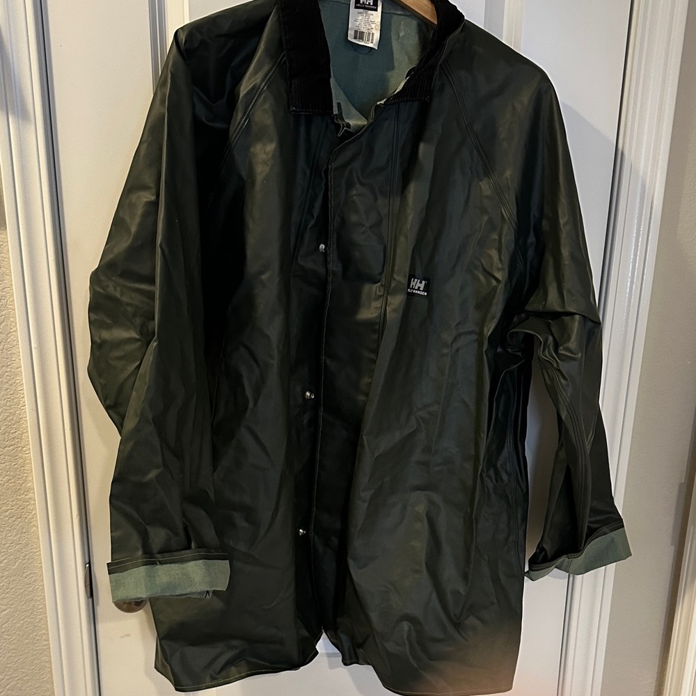 Helly Hansen Men’s Dark Green Waterproof Fishing Jacket 2XL